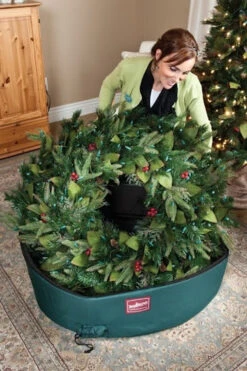 Treekeeper 36" Foam Lined Wreath Keeper With Removable Handle TK-10112 17 Treekeeper 36" Foam Lined Wreath Keeper With Removable Handle TK-10112 -Christmas Central apil8chmj 75445.1646091862