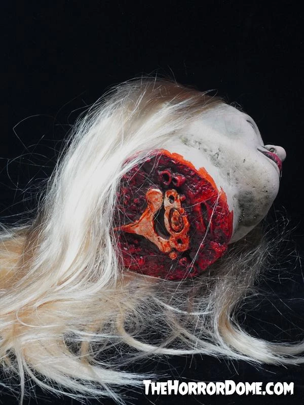 "Ophelia Severed Head" HD Studios Ultra Realistic Halloween Prop 3 "Ophelia Severed Head" HD Studios Ultra Realistic Halloween Prop - Image 3